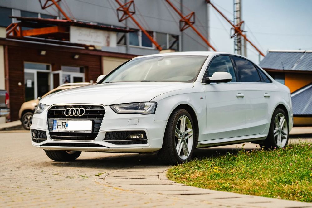 Audi A4 Limuzina AUDI A4 , Full extra, S line -- Pret 9.000 Euro