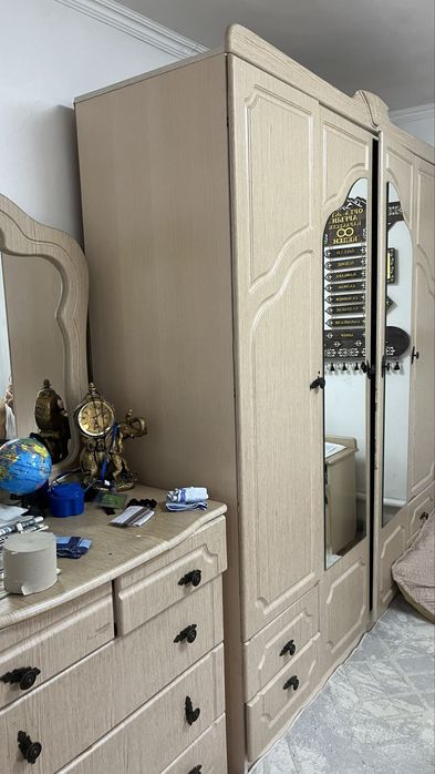 Спальный гарнитур