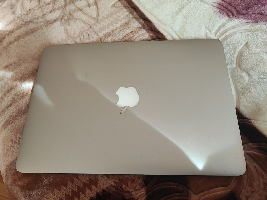 MacBook  air 13" mojave