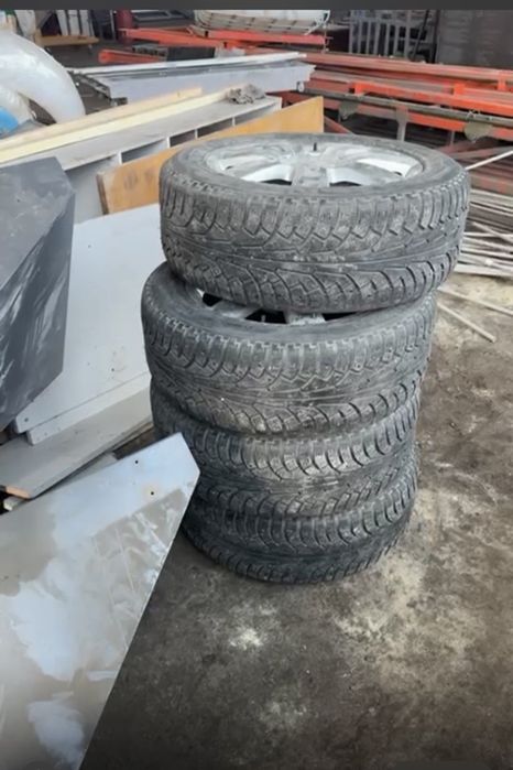 Продаю шины для машины