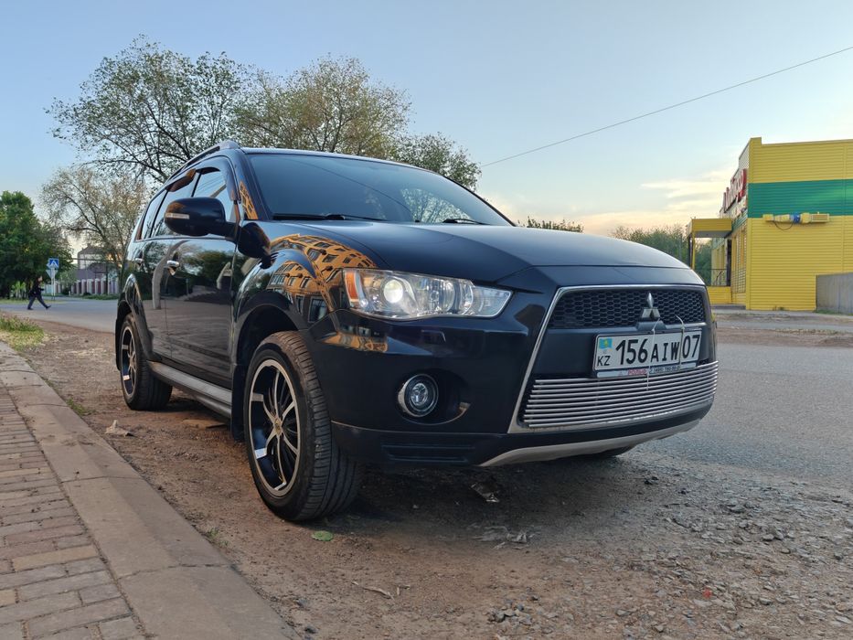 Mitsubishi outlander 2010