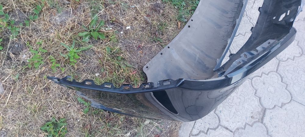 Продам бампер передний