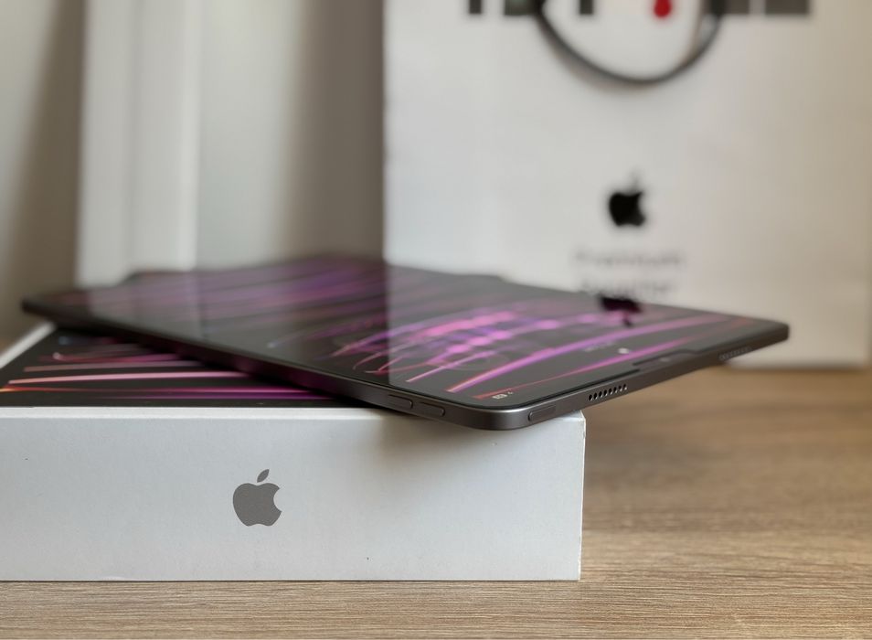iPad Pro 11 inch M2 GEN 4 stare impecabilă Space Grey - 128 GB Wi-Fi achiziție ISTYLE + Apple Pencil Gen 2 și Husă Apple Smart Cover