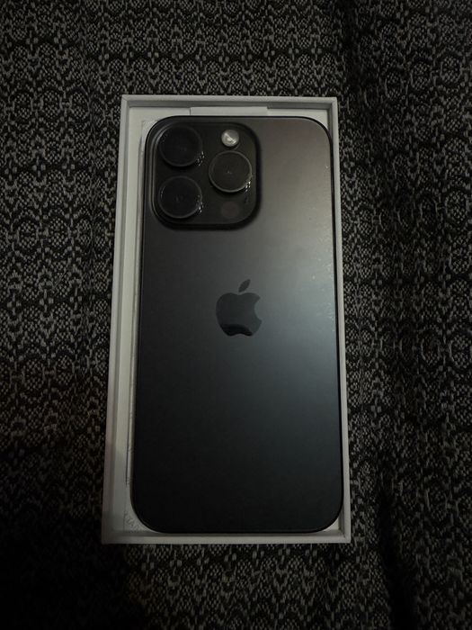 Айфон 15про в идеальном состоянии