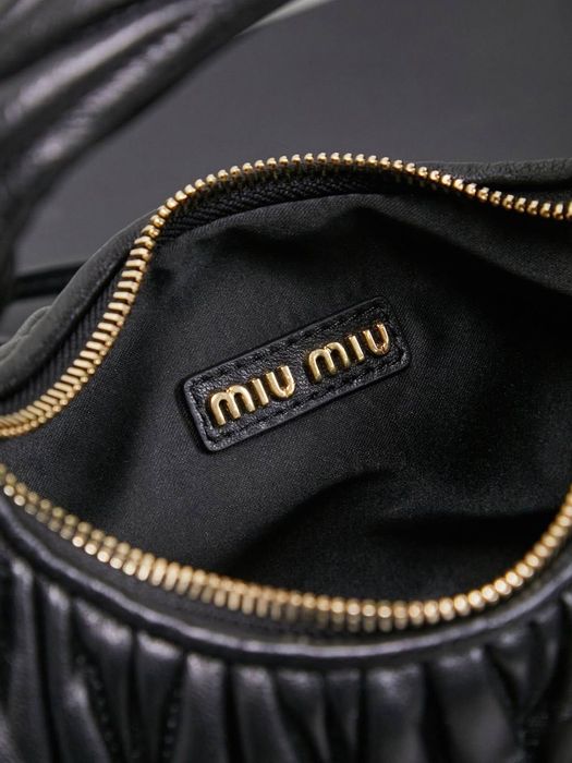 Miu Miu Wander Matelassé Bag – Black