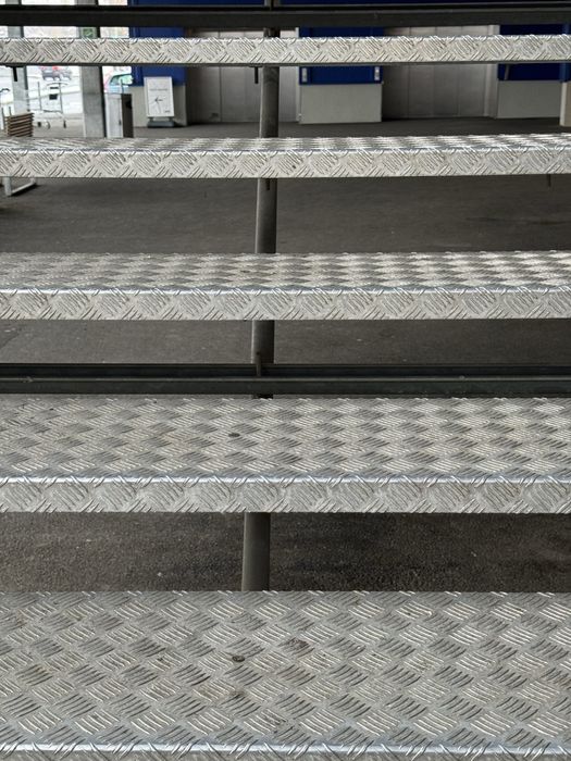 Tabla striata aluminiu trepte/ podine/ coltare