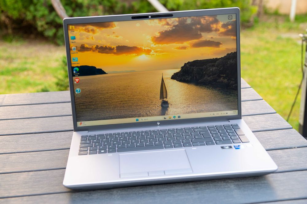 HP ZBook Fury 16 G9 / i7 12800HX / 32GB / 512GB / RTX A1000