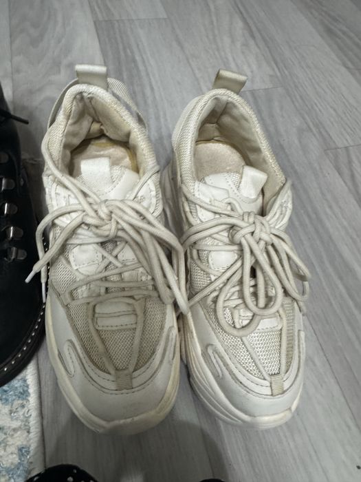 Отдаю обувь бесплатно