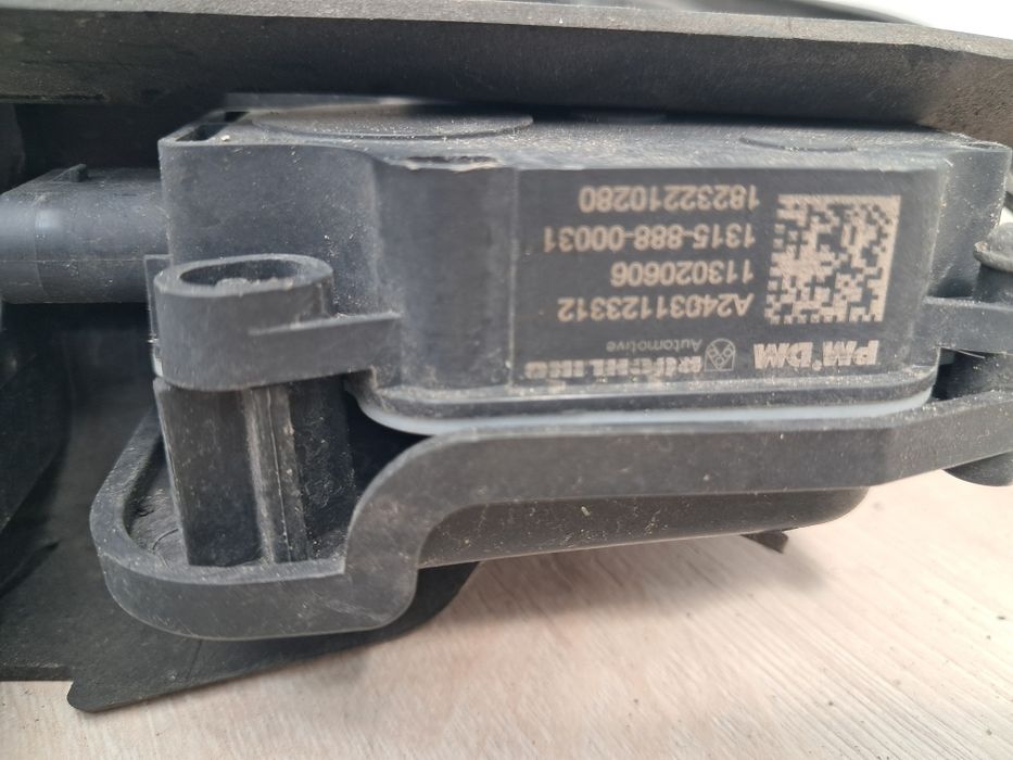 Клапи радиатор  Mercedes W213 A213 500 23 00