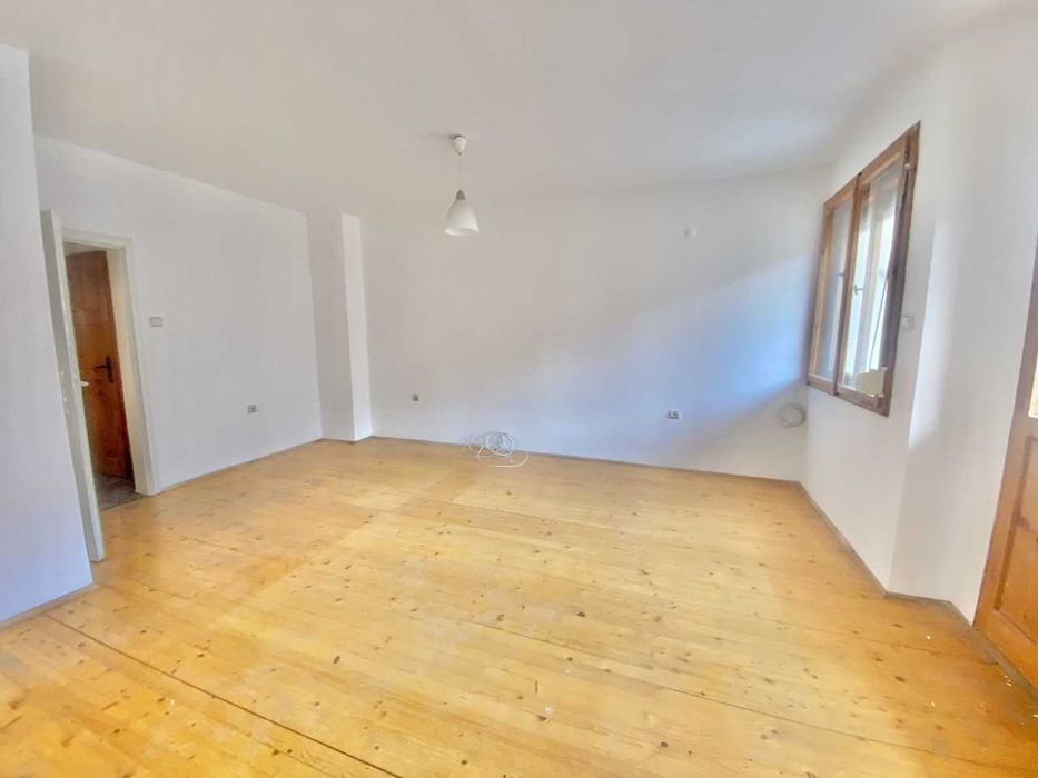 Продава се Двустаен апартамент в Пловдив, Център - 58 кв.м за 1466 €/кв.м - Снимка #5