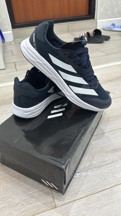 Продам кроссовки