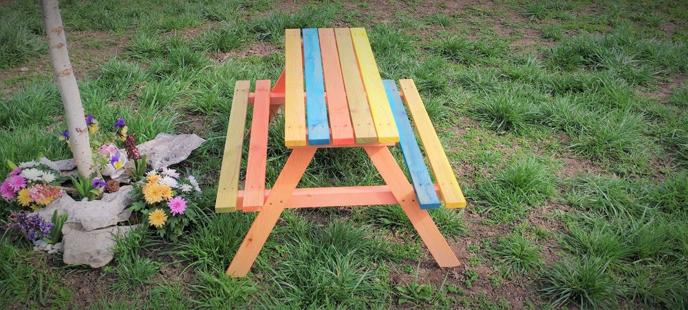 Детска маса с две пейки;  Детски масички; Дървена маса за деца