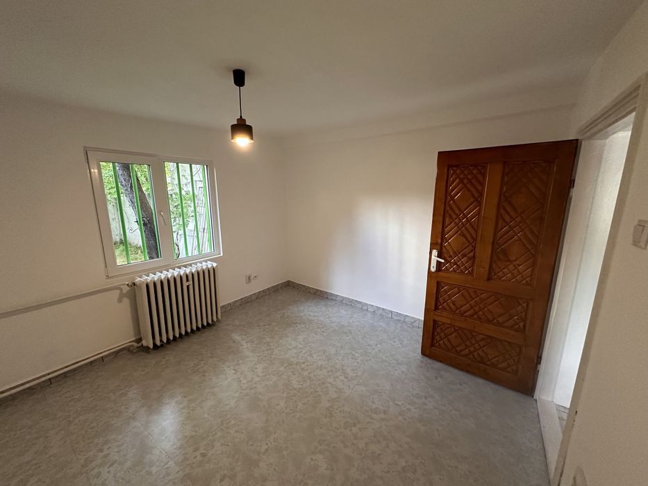 Inchiriere spatiu central