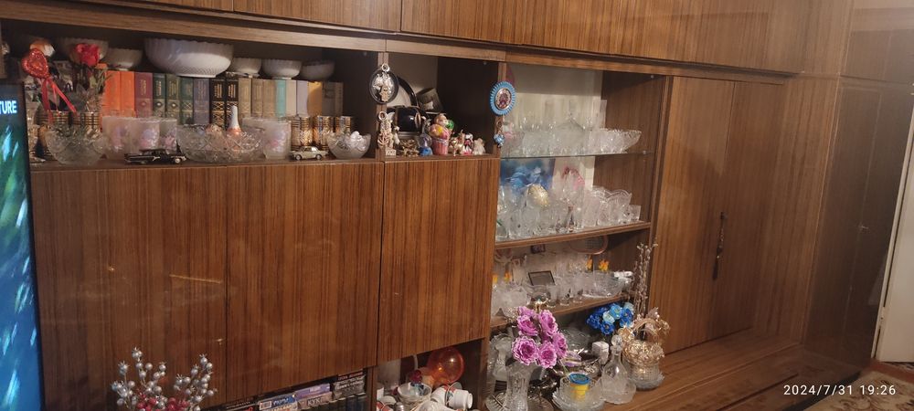 Стенка в гостиную