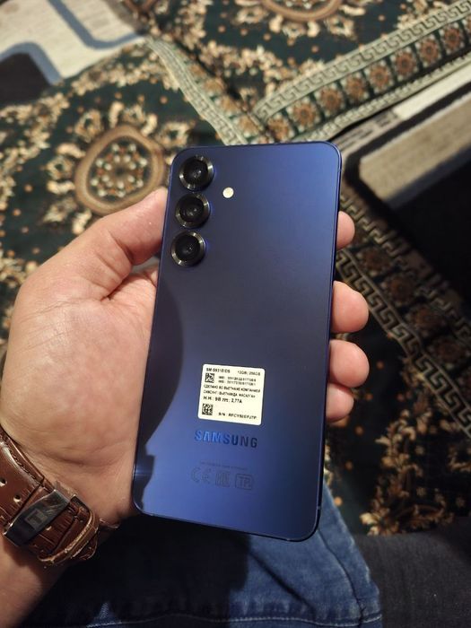 Продам samsung s25 12/256 в идеальным состояние