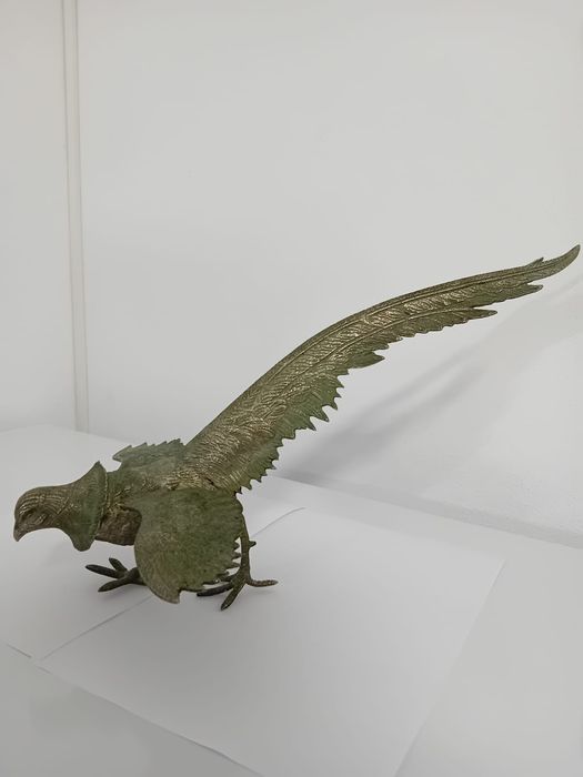 Statueta pasare! Pret 180 lei fix