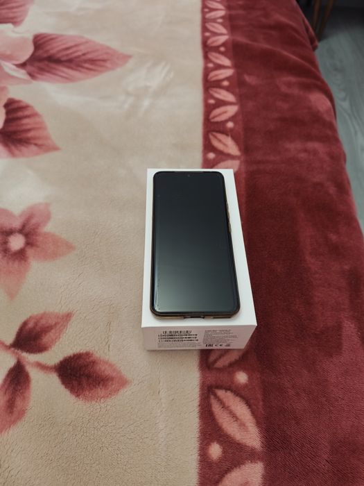 Продам телефон Honor 90