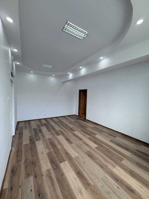 Inchiriez spatiu birouri/ cabinete office/ medical 130 mp