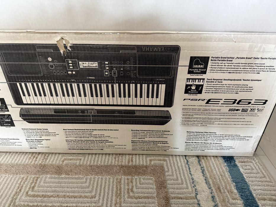 Синтезатор-пианино Yamaha PSR-E363