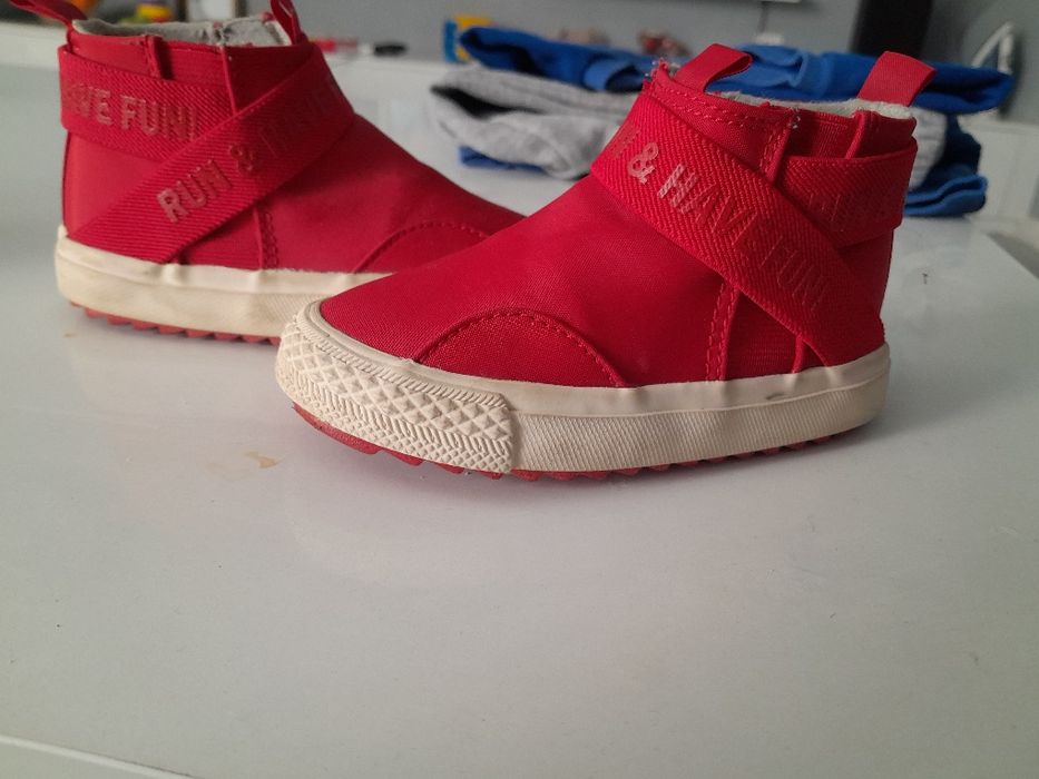 Обувки за момче адидас , зара