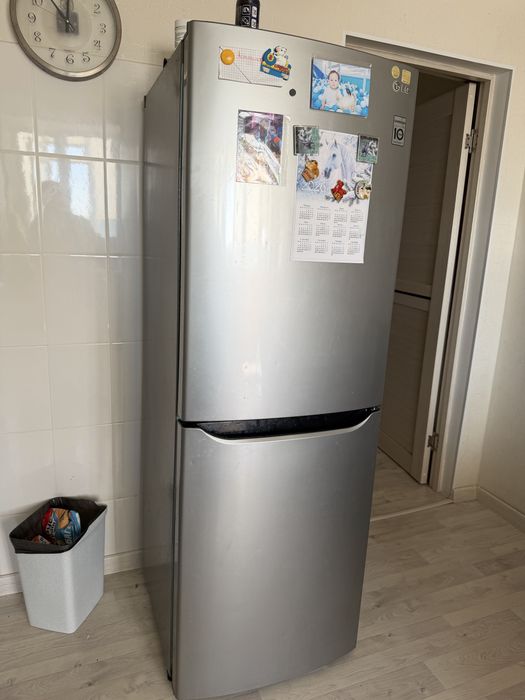 Холодильник LG в отличном состояние