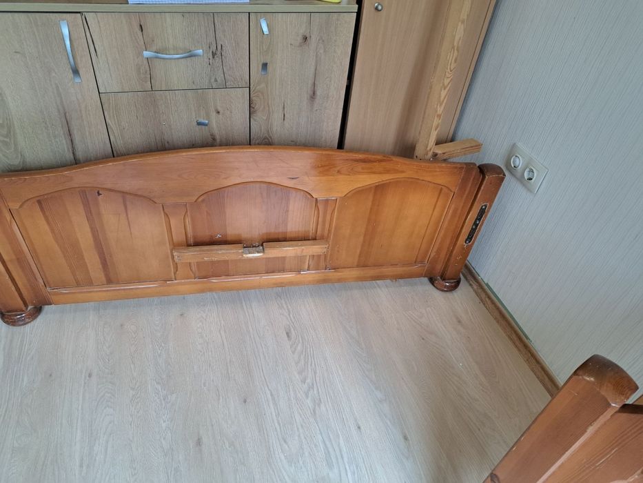 СПАЛНЯ масивно дърво