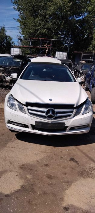 Dezmembrez Mercedes E Class an 2012