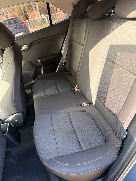 Продается Kia Rio 2018г (80,056 тыс пробег) Цвет Синий Дымчатый