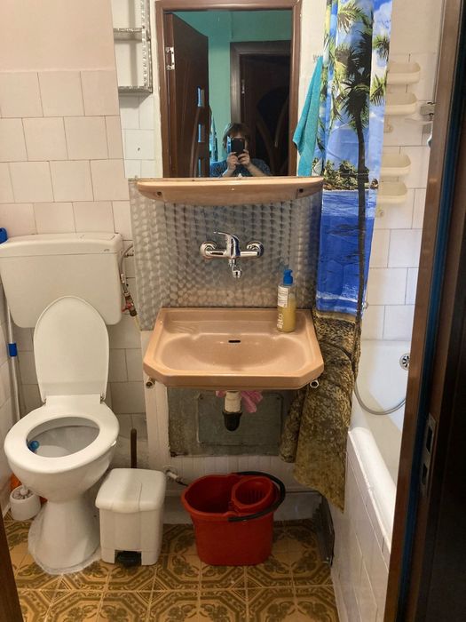 De închiriat  ap. cu 2-camere în cart Mănăștur str.Mehedinți   350 E. lunar