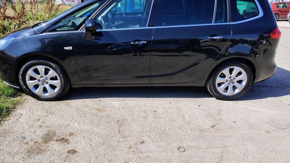 Гуми 215/60/17 Debica