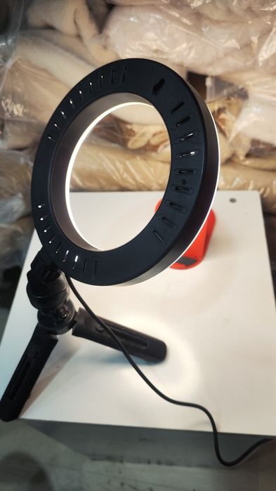 Лампа кольцо тринога