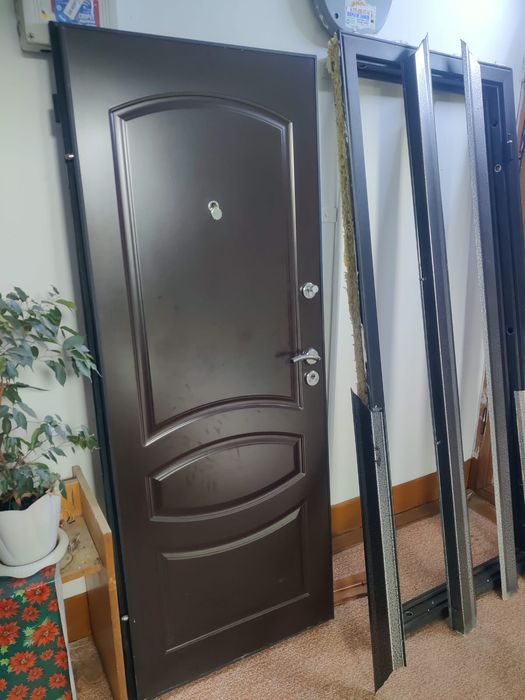Дверь металлическая