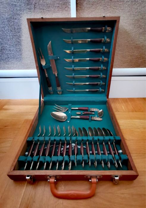 Антикварен сервиз прибори Sri Sang Thai LK 8 човека бронз палисандър