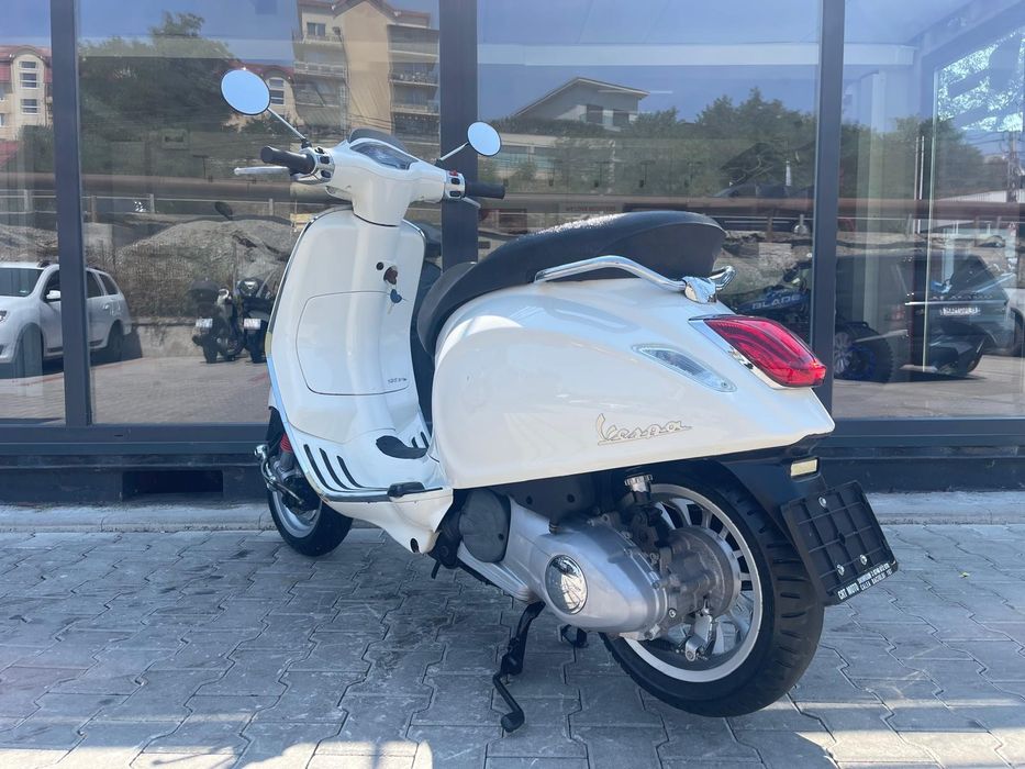 Vespa Sprint - 125 cc - Transport Gratuit - Garantie -