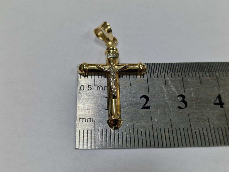 Висулка златен кръст 14К 585 / 1,10 гр.