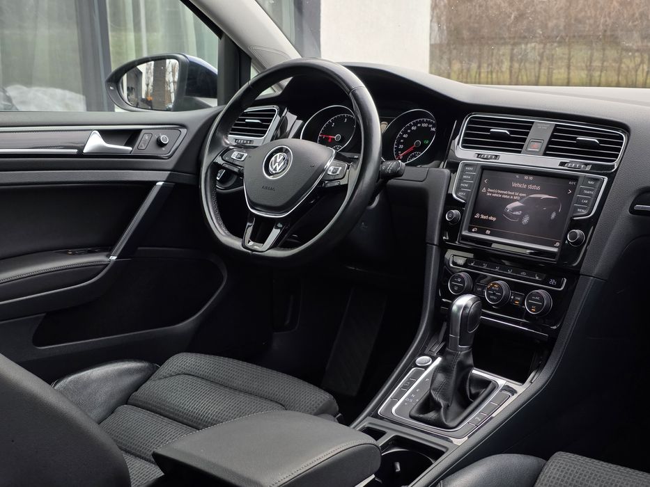 Volkswagen Golf 7 /DSG/ Piele / Keyless