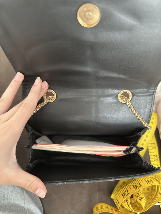 Малка чанта на  Guess