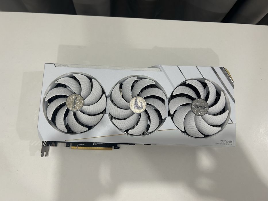 Gigabyte AORUS GeForce RTX 4080 SUPER XTREME ICE 16G