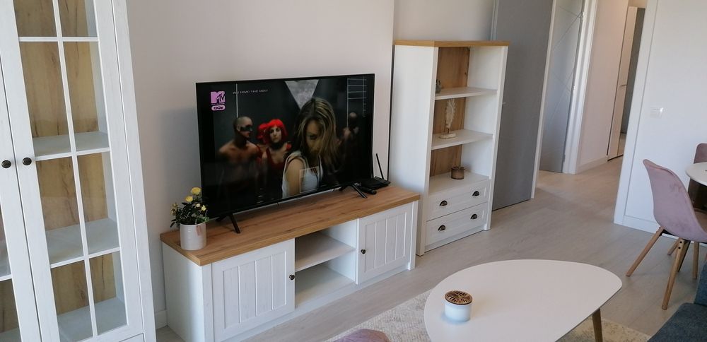 Inchiriez apartament cu două camere