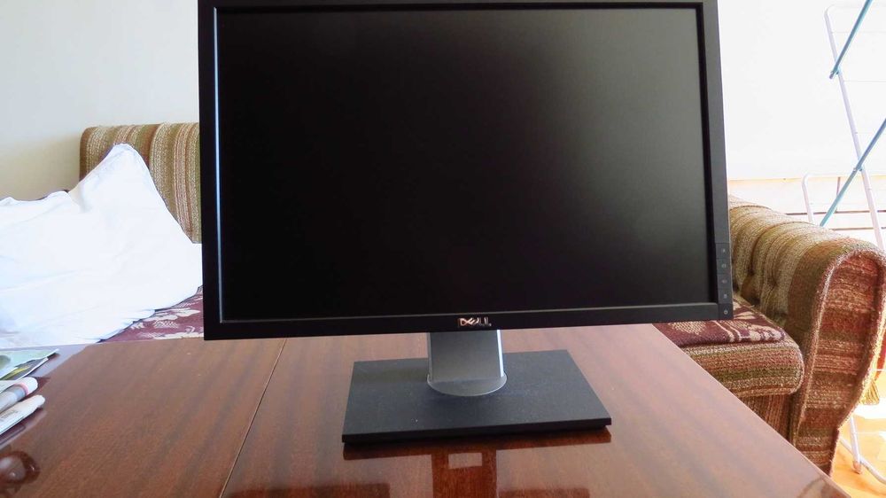 Монитор Dell UltraSharp 2209WA - 22"