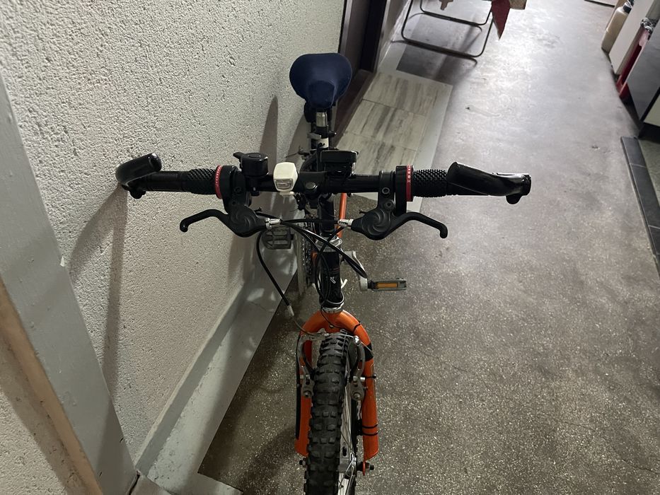 Vand bicicleta ca noua
