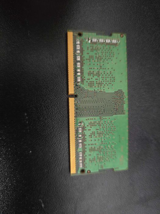 Memorie 4gb ram letop Kingston ddr4 2400mhz (1×8)