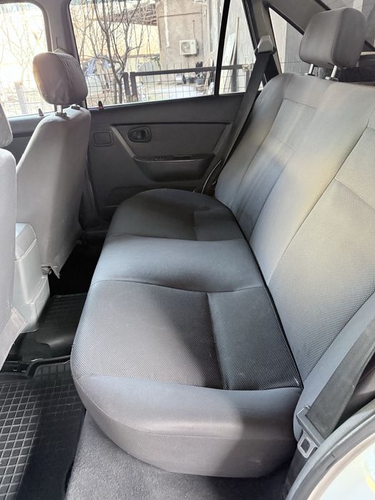 Продается Нексия-2 2010 год,кондиционер,стеклоподьемники