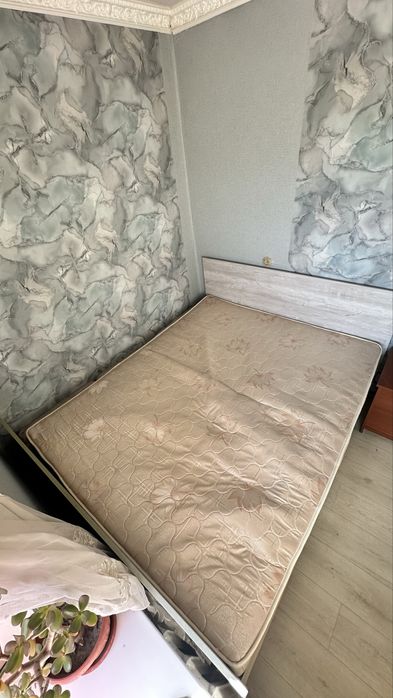Продается кровать двух спальная