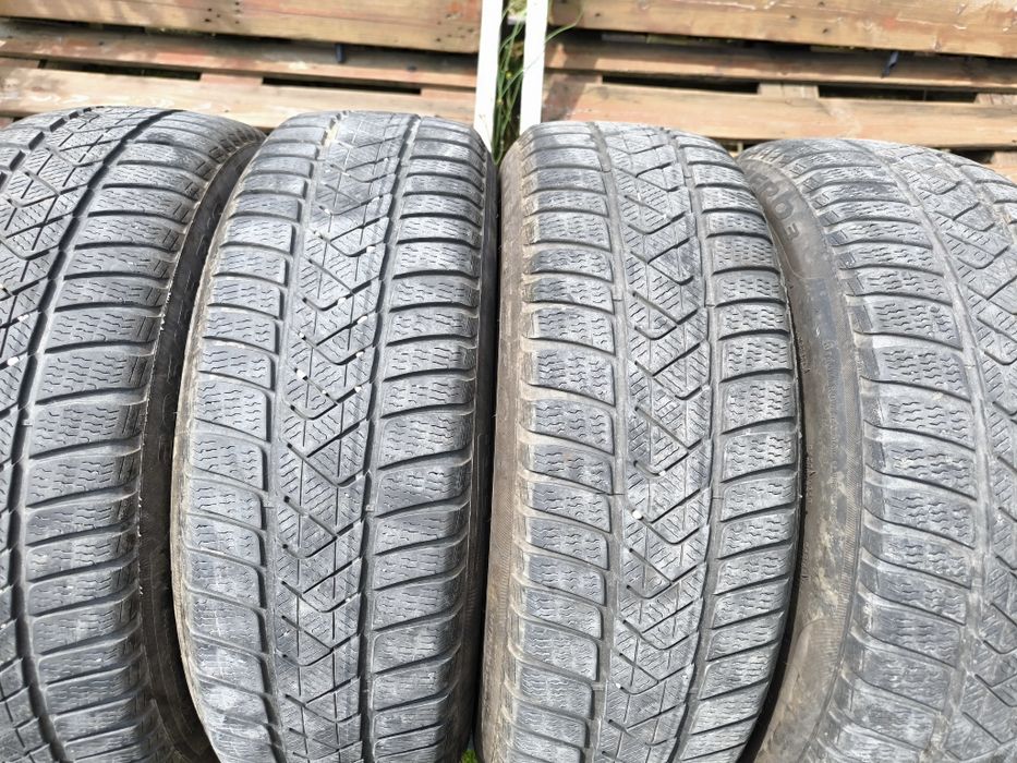 Anvelope iarna 205 55 R19 - PIRELLI SottoZero
