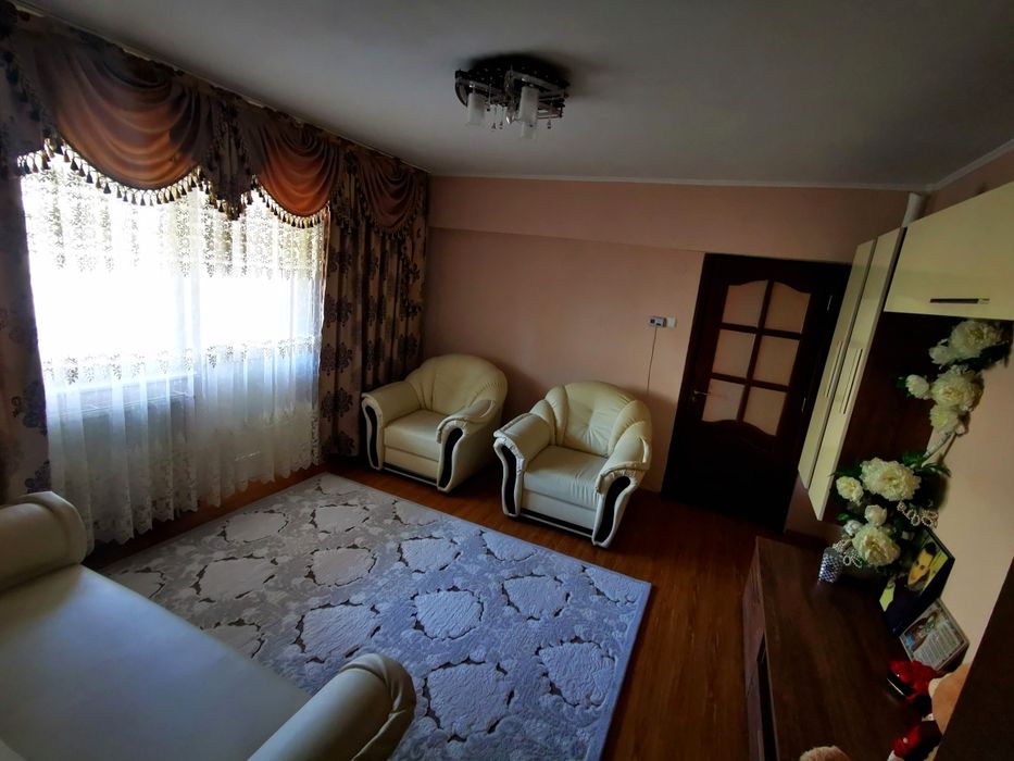 Apartament de vanzare 3 camere, semicentral