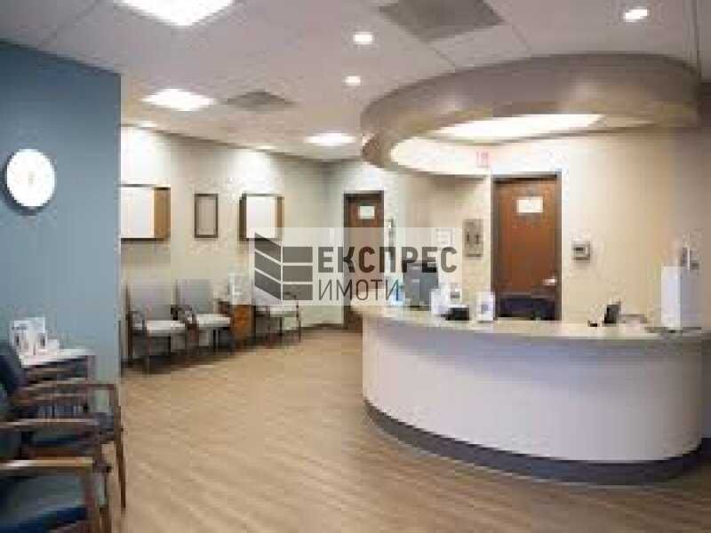 Продава се Офис в к.к. Златни пясъци - 152 кв.м за 255 €/кв.м - Снимка #2