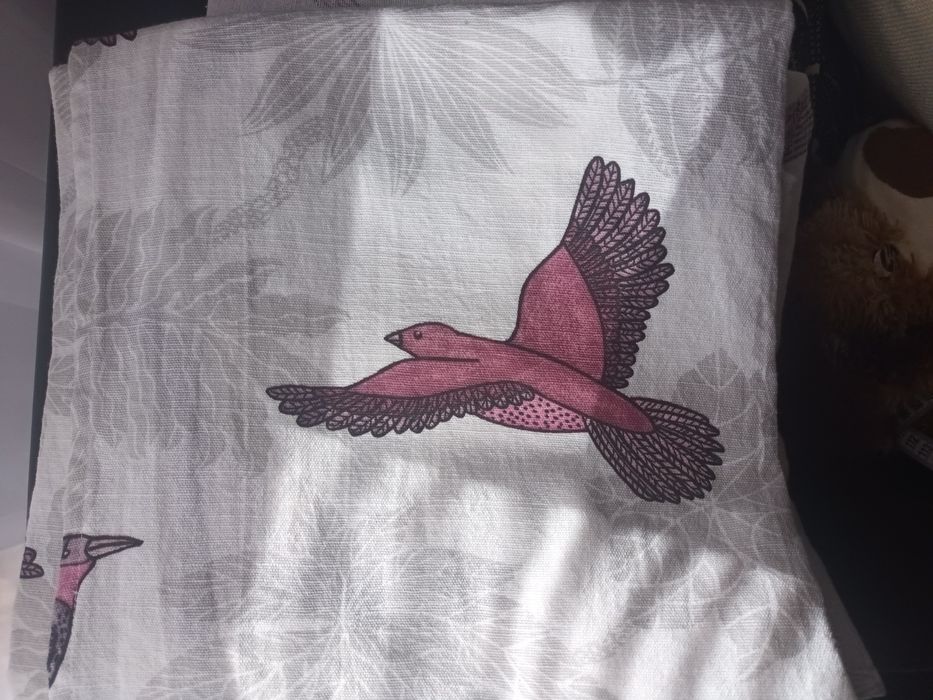 Продавам пердета