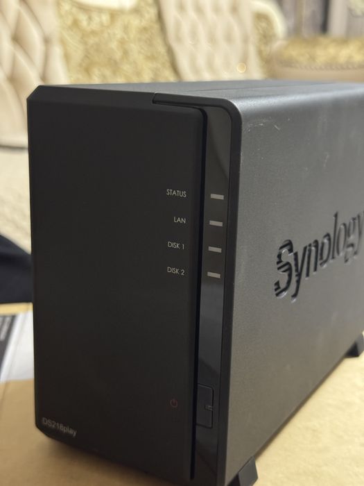 Продам сетевое хранилище Synology