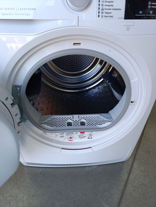 Сушилня AEG SERIES 7000 Капацитет на сушене 7кг
Енергиен клас А+++
Про